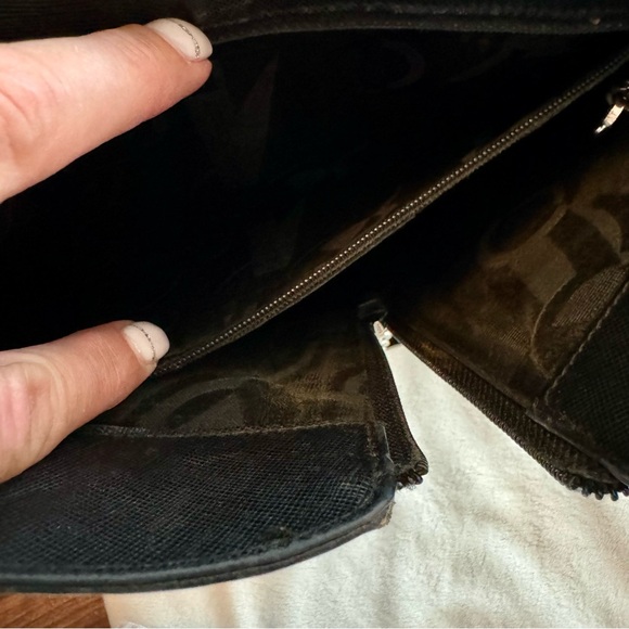 SALVATORE FERRAGAMO (100% Authentic) - Saffiano Leather Chain-Link Shoulder Bag - Picture 16 of 16